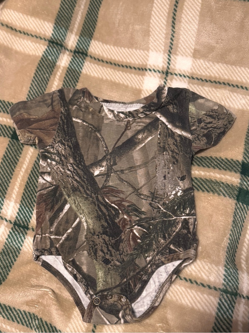 Bass Pro Shops Baby Camo One-Piece Bodysuit - Green/Brown